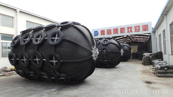 Navio que ancora o tipo de borracha pneumático da rede do barco de Yokohama 80kpa dos para-choques