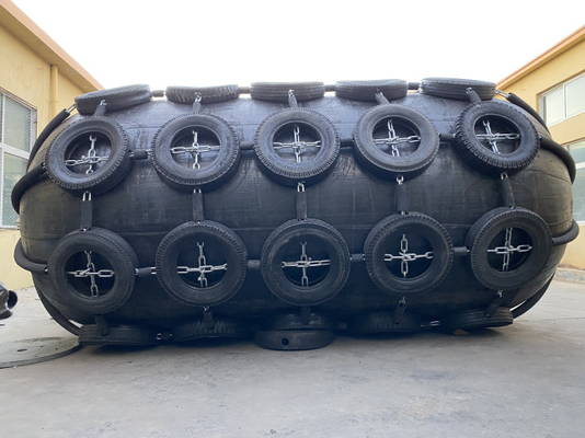 Embarcadouro de borracha Marine Fenders pneumática do barco do comprimento do para-choque 500mm do navio líquido do pneumático