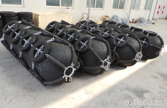 Acessórios de borracha pneumáticos da galvanização do mergulho quente dos para-choques do barco submarino do para-choque ISO17357