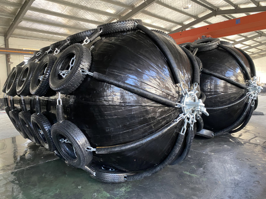 Para-choque de borracha pneumático de STQ STB Yokohama nas plataformas petrolíferas