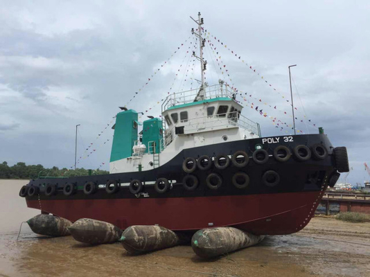 Anti bolsa a ar de borracha inflável preta de alta pressão de Marine Lifting Barge Launching Airbags