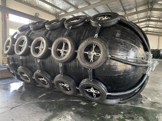 Para-choque de borracha pneumático de utilização portuário de Yokohama com rede do pneumático da corrente