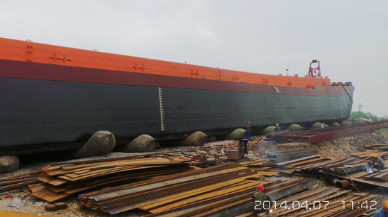 Barco que levanta bolsas a ar de borracha de acoplamento infláveis do navio